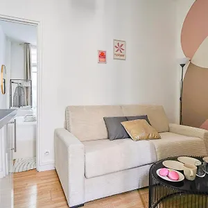 appartement-equipe-dans-le-quartier-montparnasse.fr-paris.fr/