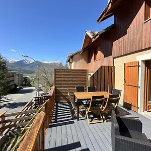 Appartement T3 Au Plan D’eau D’embrun Avec Garage Et Terrasse, Embrun